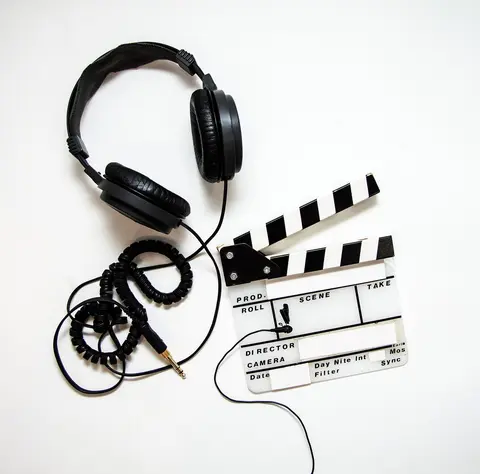 FILM, ANIMASI DAN VIDEO
